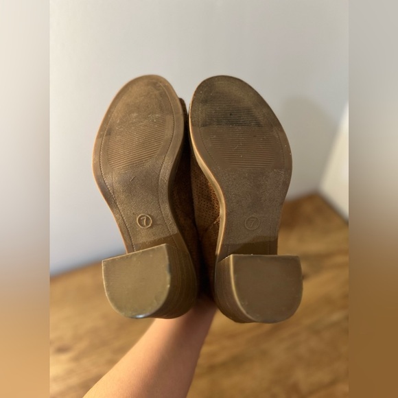 ‼️FINAL SALE MUST GO‼️✨GORGEOUS OPEN TOE BOOTIES✨ - Picture 4 of 7